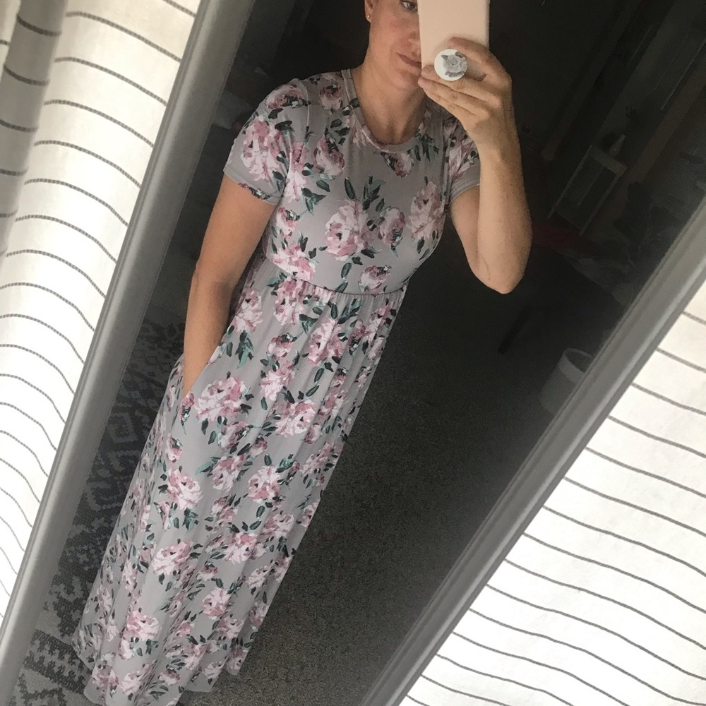 Vici collection floral maxi dress